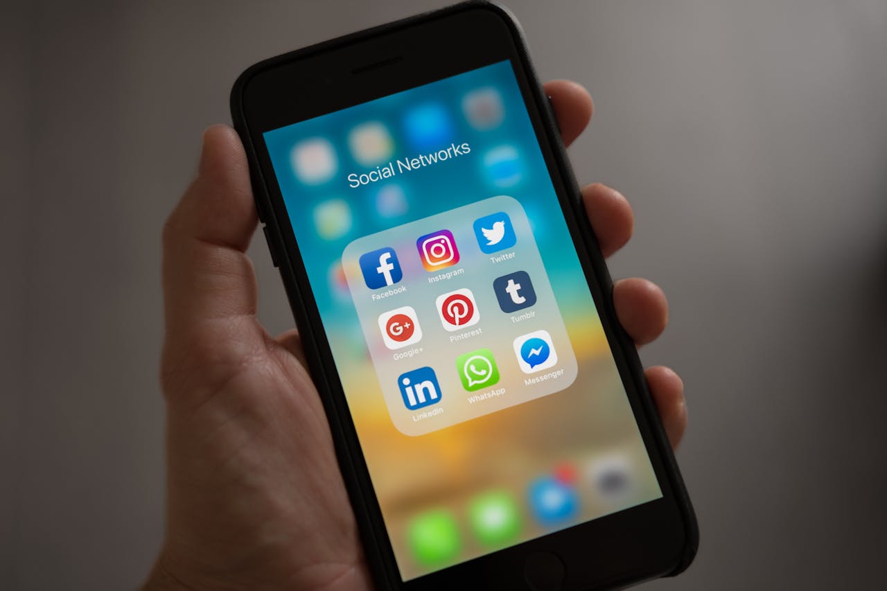 Social media apps on a mobile